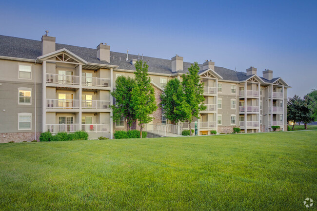 Building Photo - River Oaks Apartments