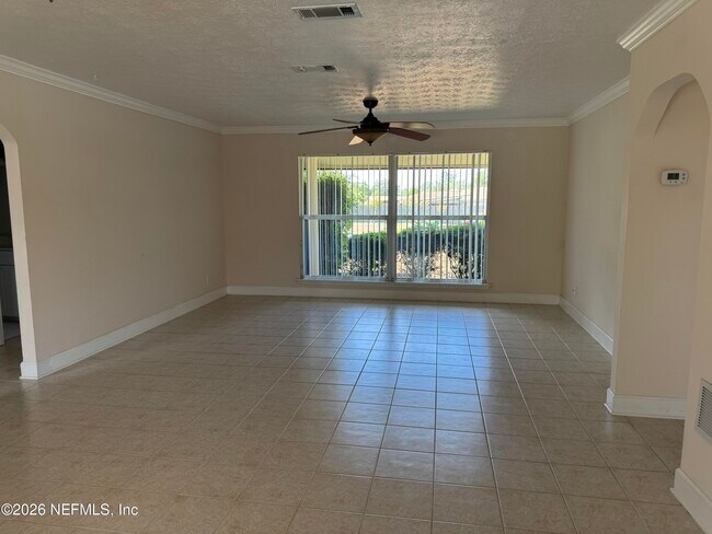 Photo - 577 Cody Dr