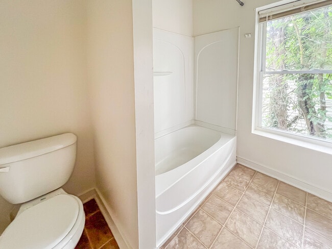 Photo - 922 Willcox St