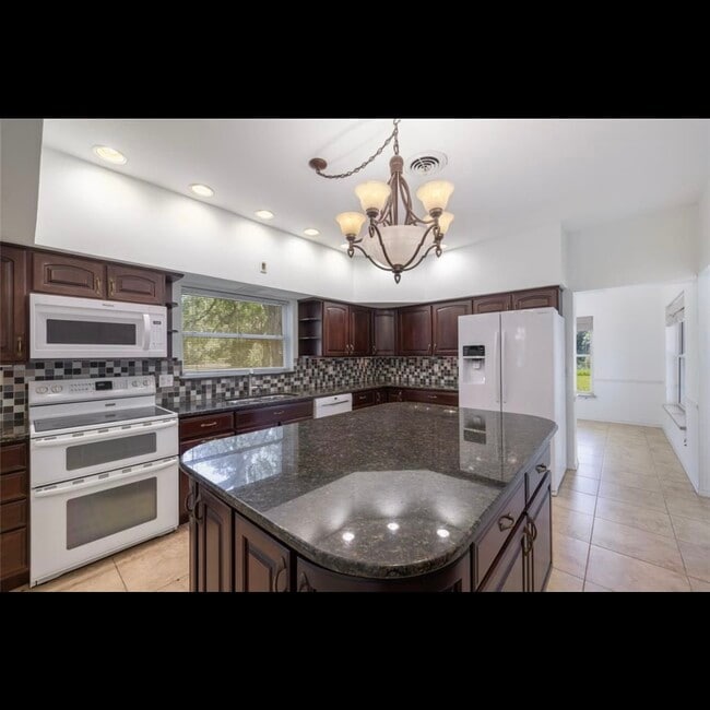 Photo - 960 48th Ave