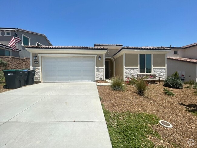 Building Photo - Comfortable & Convenient Living in the Hea... Rental