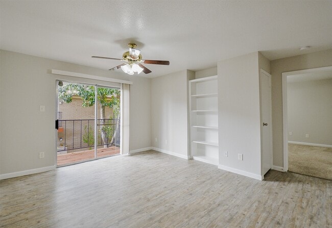 Building Photo - 12955 Woodforest Blvd Unit 76 Rental