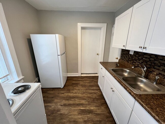 Photo - Upstairs 2-Bed, 1.5-Bath Duplex