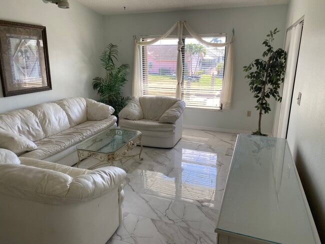 Photo - 808 Cape Coral Pky W Unit 203
