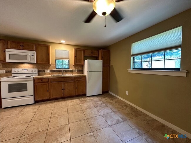 Photo - 818 W Hopkins St