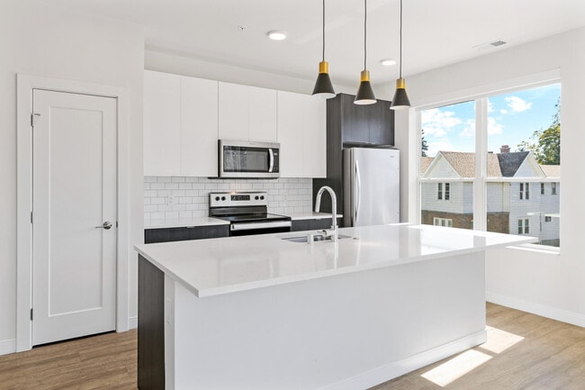 Photo - 5945 6th Ave