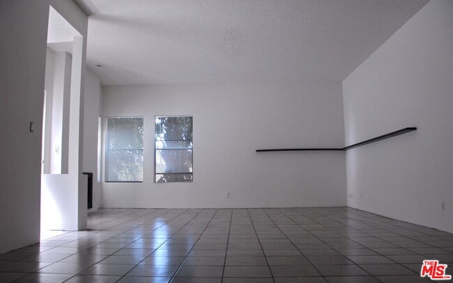 Photo - 3675 Keystone Av