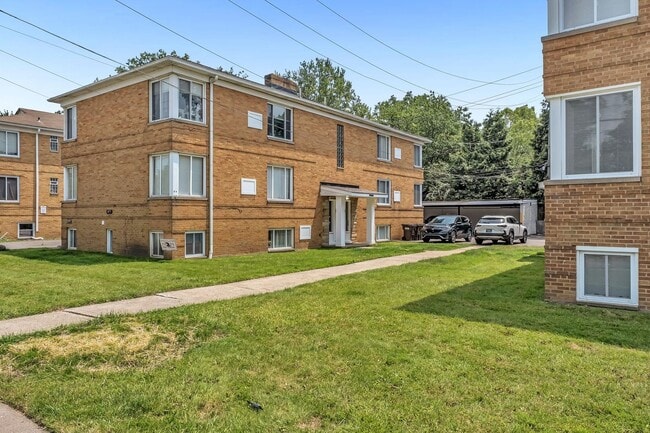 Photo - 18997 Hilliard Blvd Unit #2