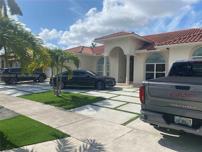 Photo - 14302 SW 15th St