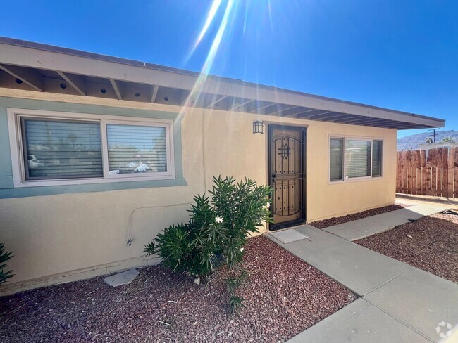 Building Photo - Remodeled 3-Bedroom Home with Modern Upgra...