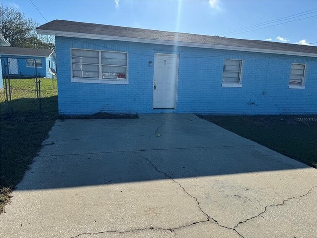 Building Photo - 190 S Nekoma Ave