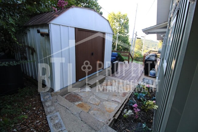 Photo - 12 Lakehaven Dr