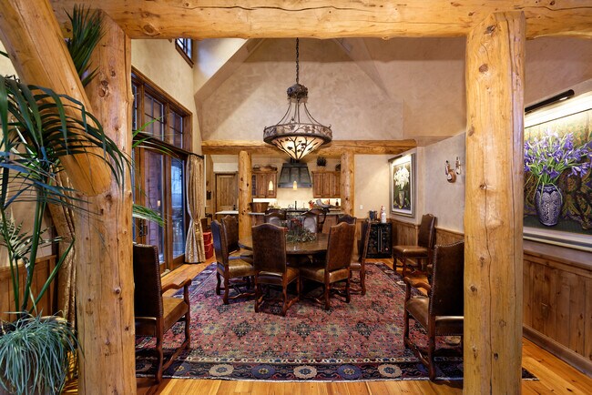 Photo - 938 S Mill St