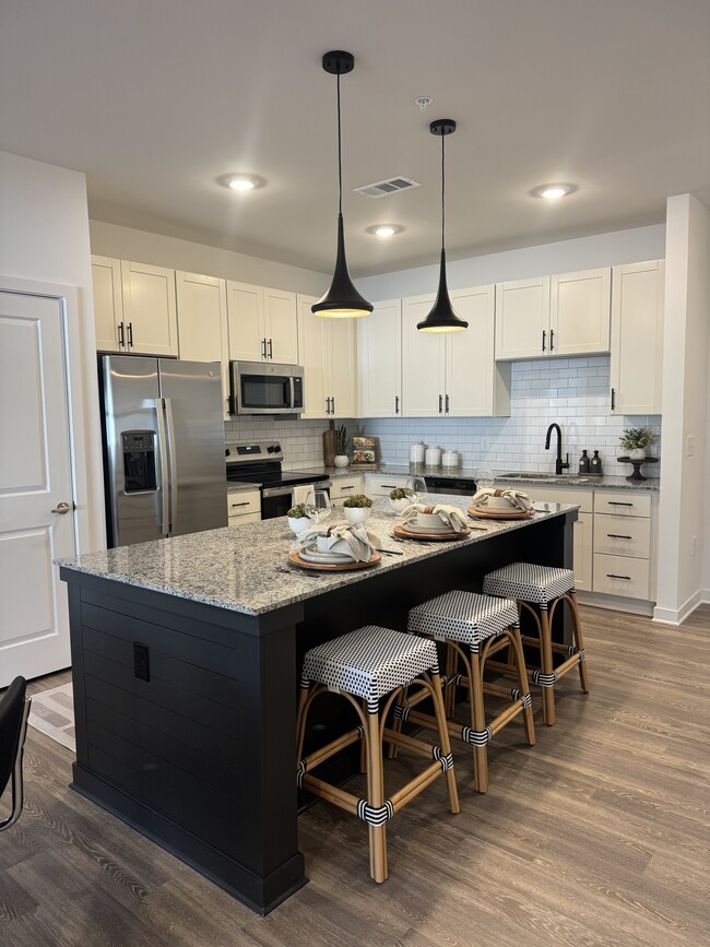 Photo - Colina Hillside