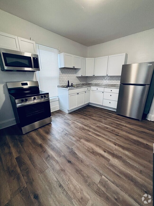 Building Photo - 1035 3rd Ave Unit 1035 3rd Ave 2 Rental