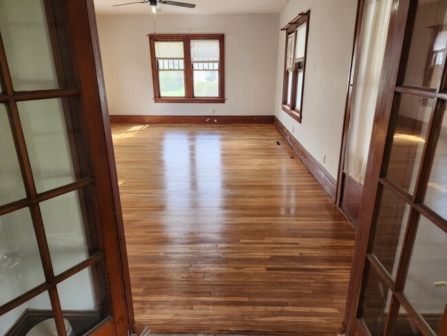 Photo - 1303 Brick St