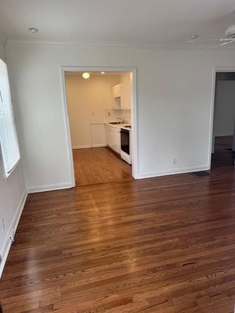 Photo - 1464 Hawthorne Ave NW