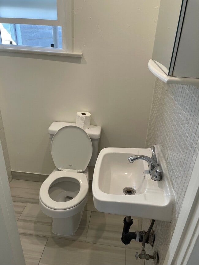 Photo - 933 18th St Unit C