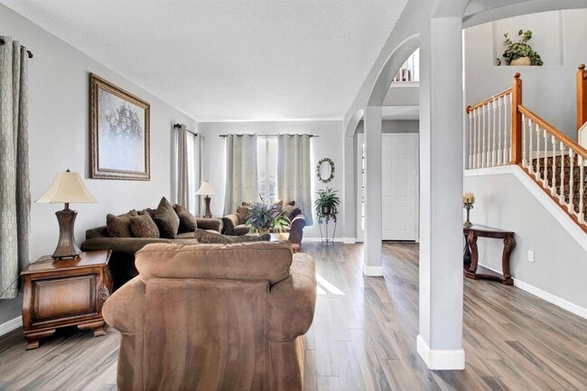 2262 Windcrest Lake Cir