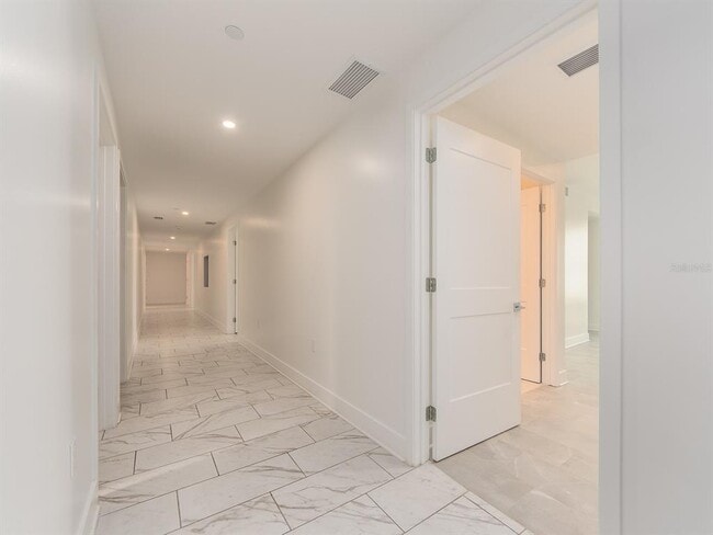 Photo - 15 Avalon St Unit 303