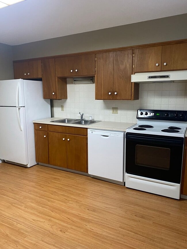 Photo - Spacious Duplex in Great Location