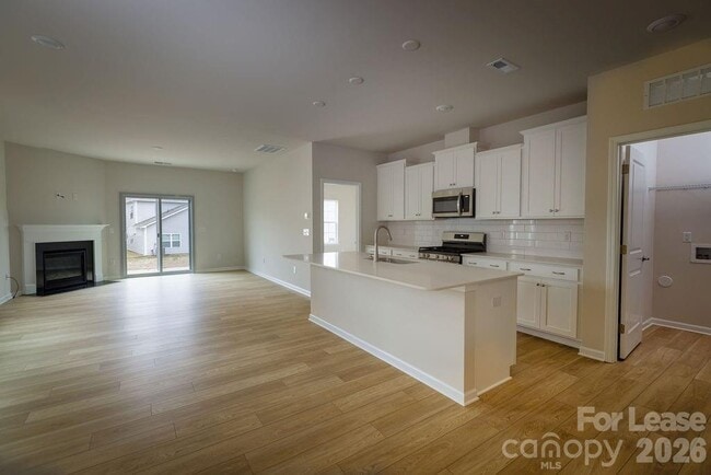 Photo - 1709 Heron Ct