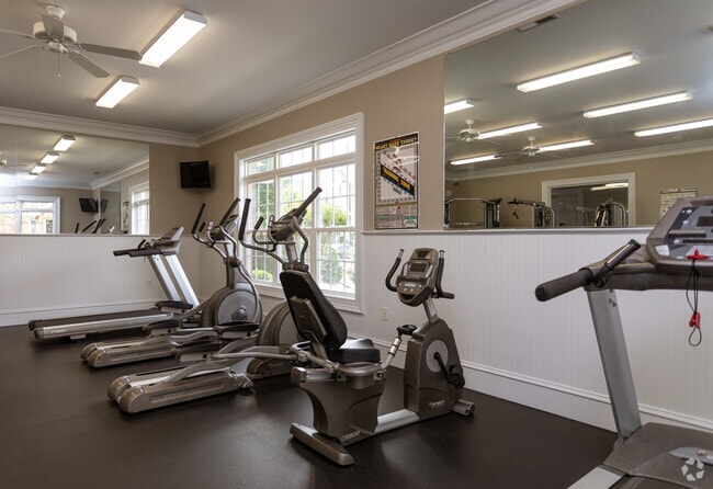 Fitness Center - The Pointe At Robinhood Village