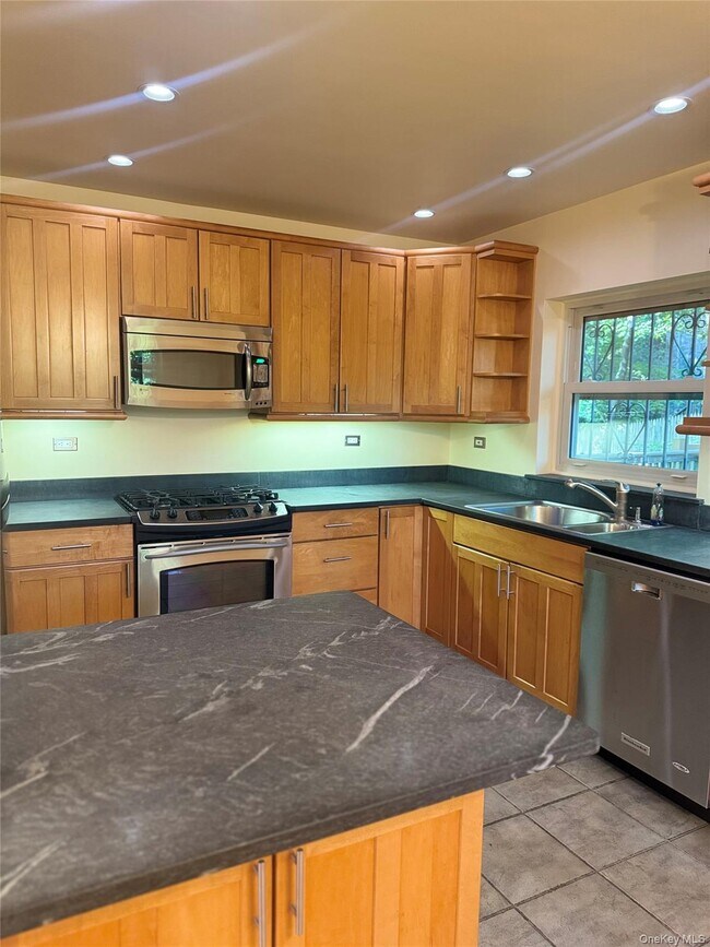 Photo - 5629 Sylvan Ave