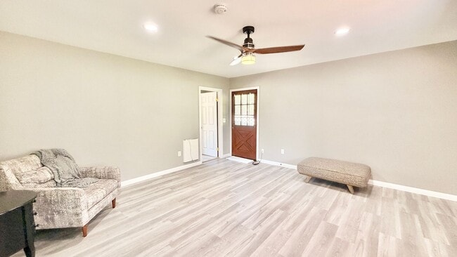 Photo - Lovely Country Setting Guest Home Unit on ...