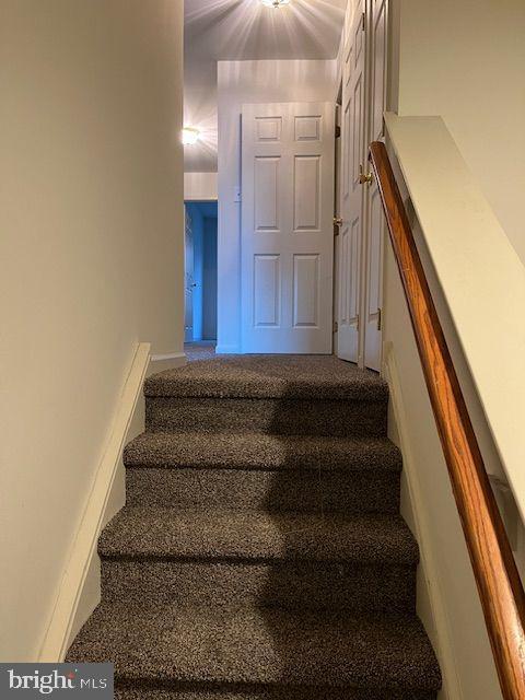 Photo - 103 Dobson Ct