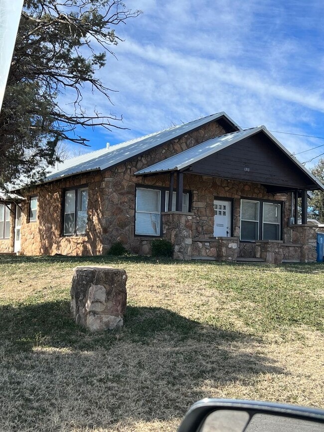 Building Photo - Cute 3 Bedroom in Sweetwater!