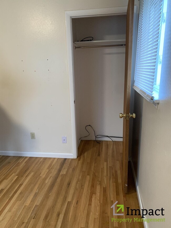 Photo - 2619 Weir Ave