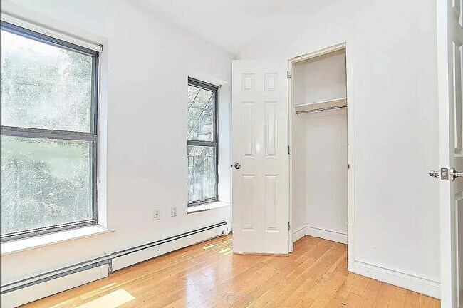 Photo - 325 E 10th St Unit F5A