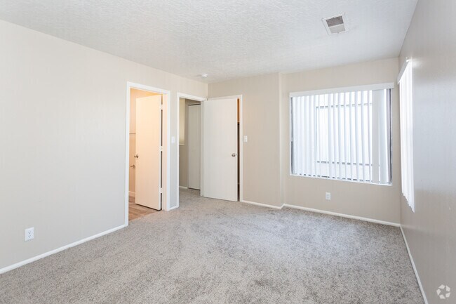 2BR 2BA - 1,308 SF - Quincy