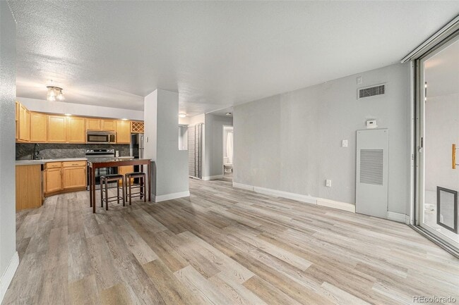 Photo - 601 W 11th Ave Unit 122