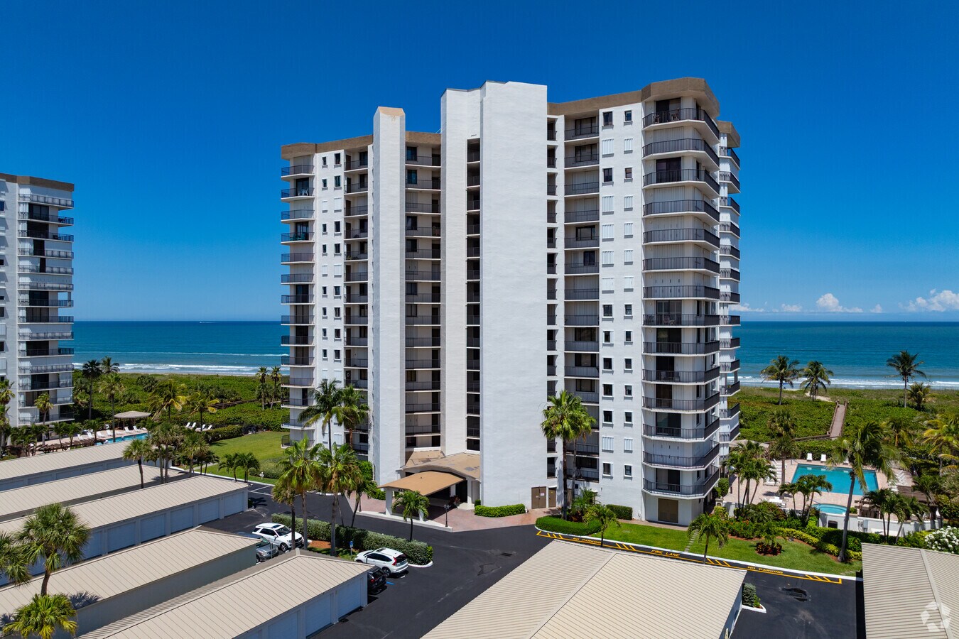 3120 N Highway A1A, Isla Hutchinson, FL 34949 - Tiara Towers