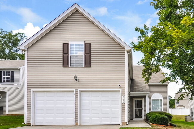 Building Photo - 1017 Early Rise St