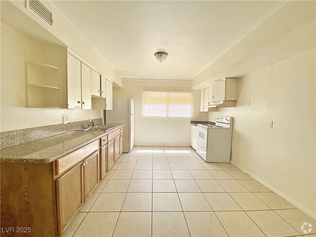 Building Photo - 1908 Rexford Dr Unit 2 Rental