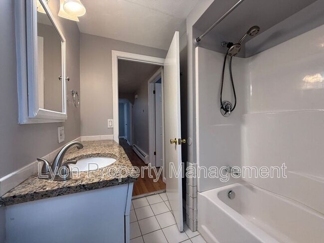 Photo - 26 Carlton St Unit 2nd floor