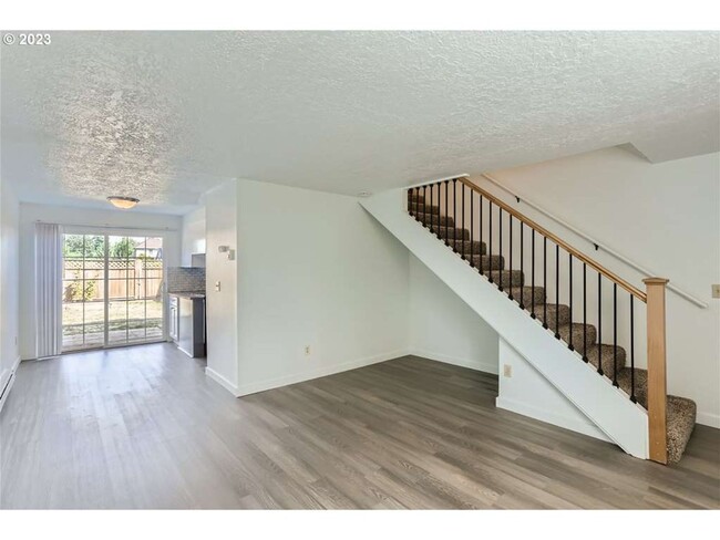 Photo - 3adlj01 Unit 1051