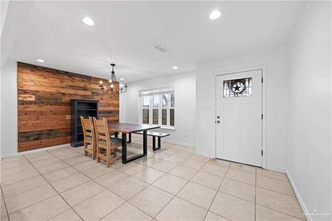 4012 Auburn Ave W