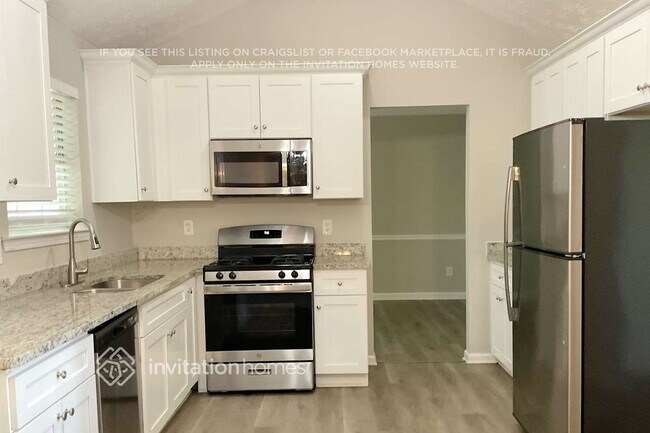 Photo - 3261 Sugar Creek Falls Ave SE