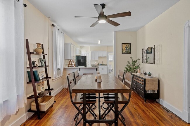 Building Photo - Rexford Main Street Unit 1st floor