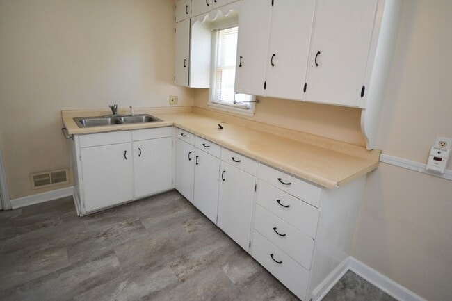 Photo - 3 bedroom home on corner lot with beautiful hardwood floors!