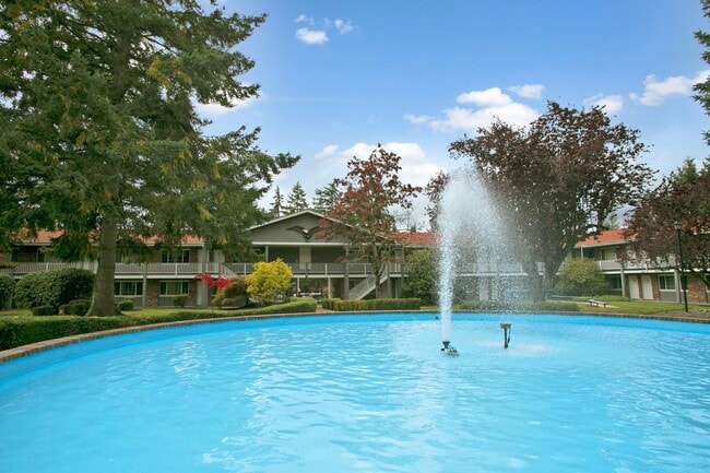 Photo - Colonial Square