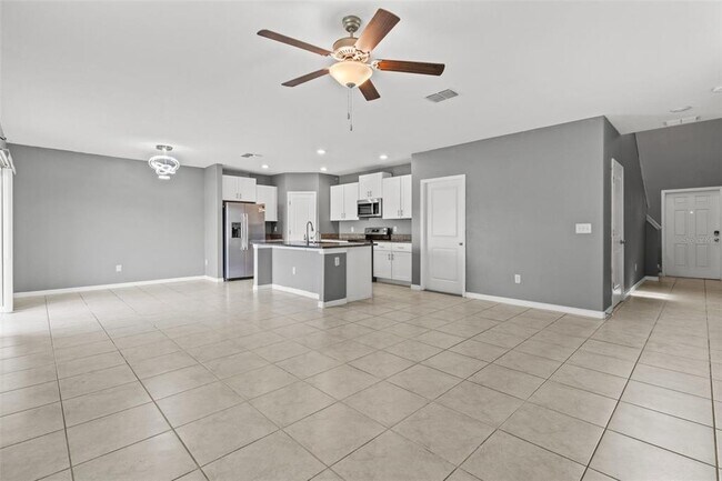 Photo - 16671 Kingman Reef St
