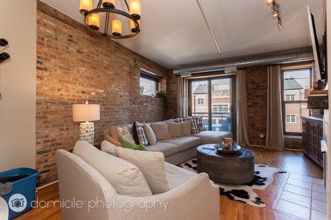 Photo - 1735 W Diversey Pky Unit 315