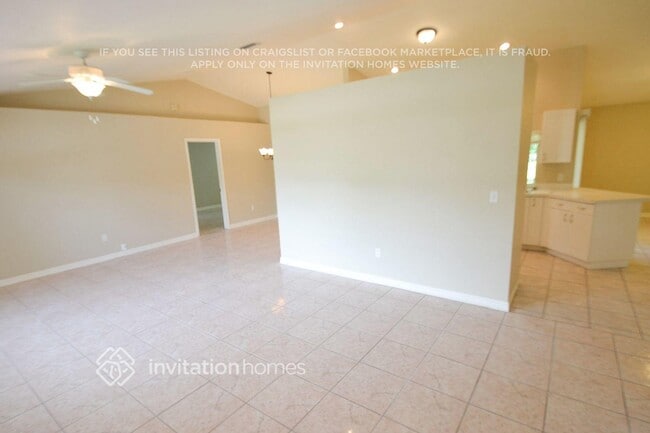 3210 SE Santa Barbara Pl