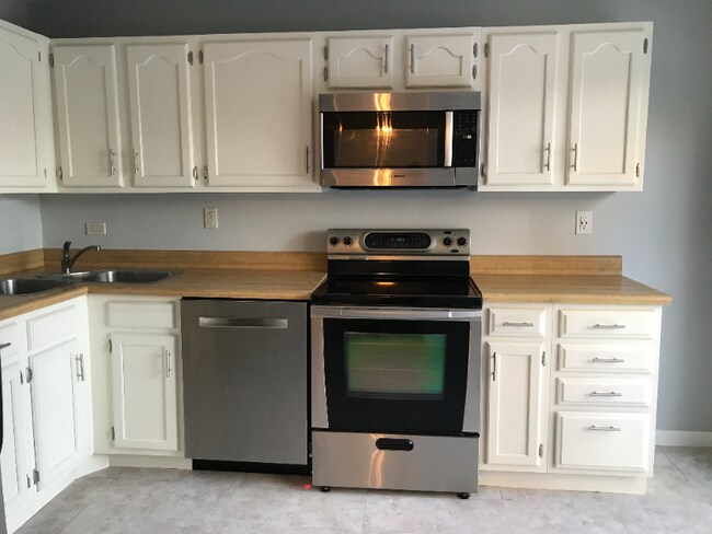 Photo - 132 Carmel Woods Dr