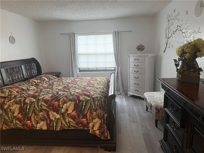 Building Photo - 5535 Rattlesnake Hammock Rd Unit 104